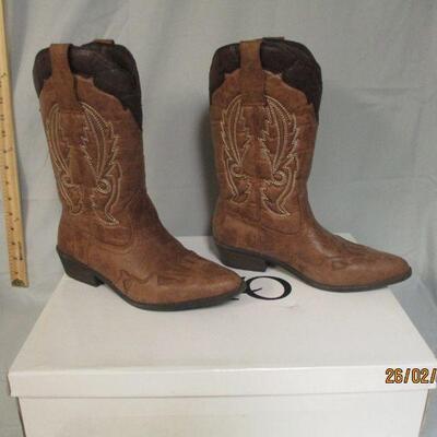 Lot 28 - Cato Western Style Boots
