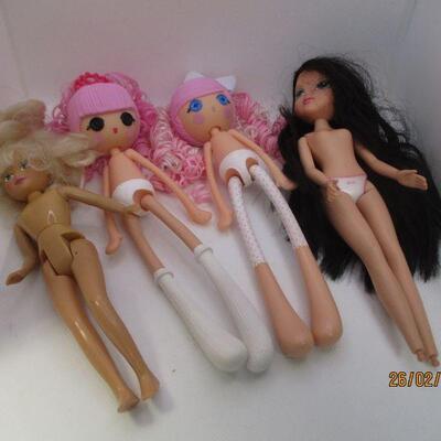 Lot 30 - (4) Female Dolls, 2 Lalaloopsy, 1 Moxie Girlz GOOGLE ALERT