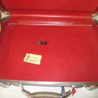 Lot 37 - American Tourister Tiara Briefcase