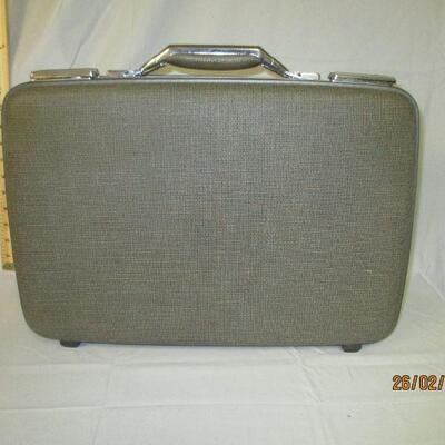 Lot 37 - American Tourister Tiara Briefcase