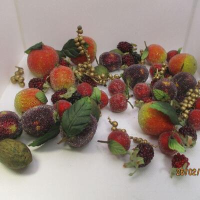 Lot 38 - Sparkly Fruit Assortment