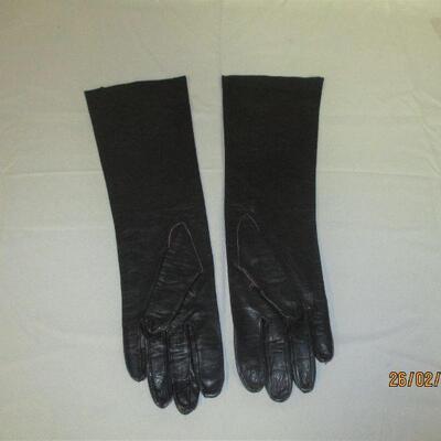 Lot 39 - Ladies Leather Gloves
