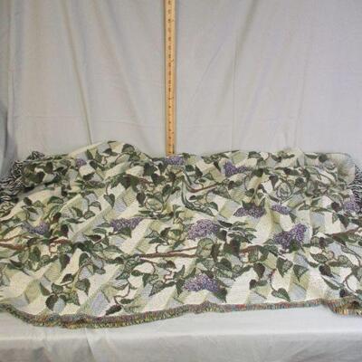 Lot 55 - Cotton Grapevine Tapestry Blanket