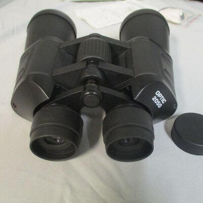 Lot 63 - Binoculars Optic 2050