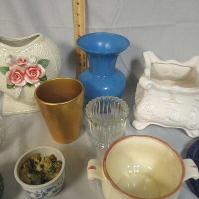 Lot 66 - Collection of Vases and Planters LOCAL PICK UP ONLY