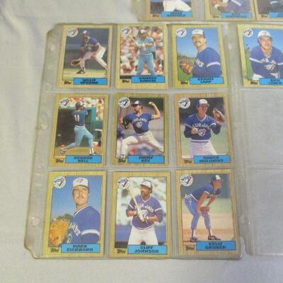 Lot 83 - 1987 Topps Baseball Cards Toronto Blue Jays