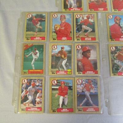 Lot 85 - 1987 Topps Baseball Cards St. Louis Cardinals