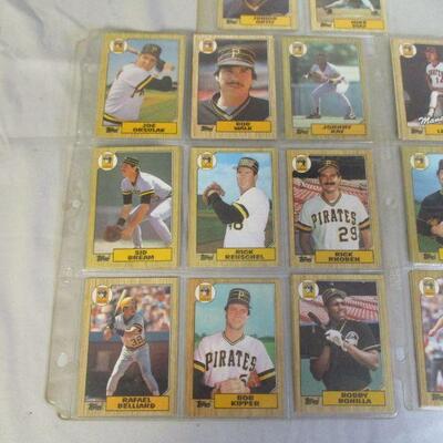 Lot 87 - 1987 Topps Baseball Cards Pittsburgh Pirates