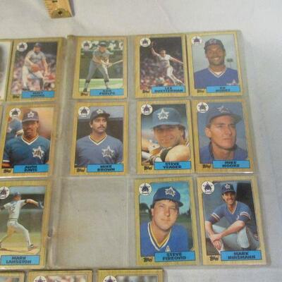 Lot 101 - 1987 Topps Baseball Cards Seattle Mariners