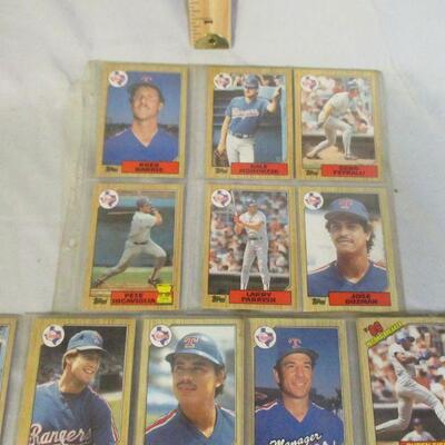 Lot 93 - 1987 Topps Baseball Cards Texas Rangers