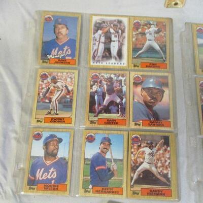 Lot 97 - 1987 Topps Baseball Cards New York Mets