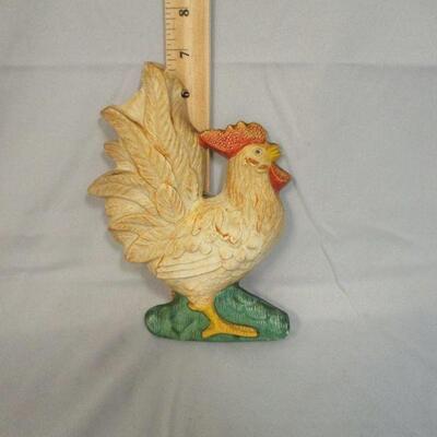 Lot 107 - Chalkware Rooster Chicken