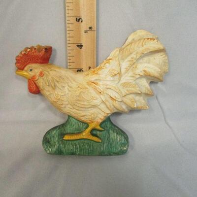 Lot 108 - Chalkware Chicken Rooster