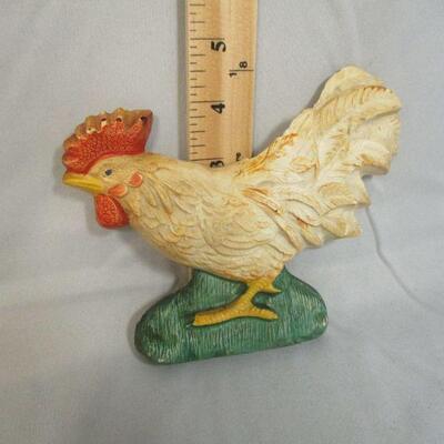 Lot 108 - Chalkware Chicken Rooster