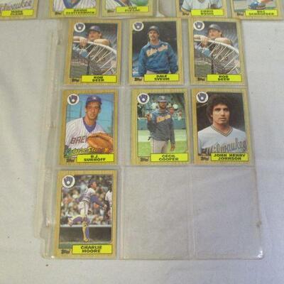 Lot 99 - 1987 Topps Baseball Cards Milwaukee Brewers