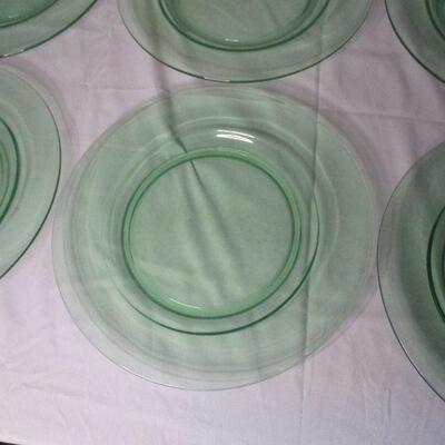 Lot 117 - Uranium Glass Dinner Plates