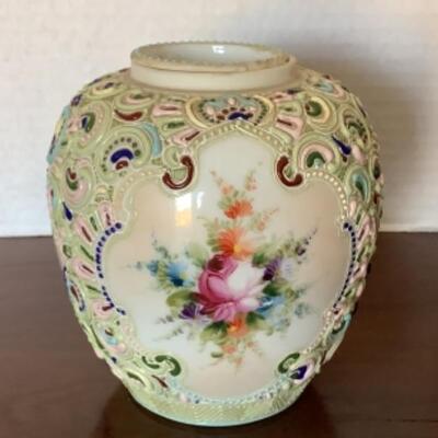 350 Vintage Moriage jar 