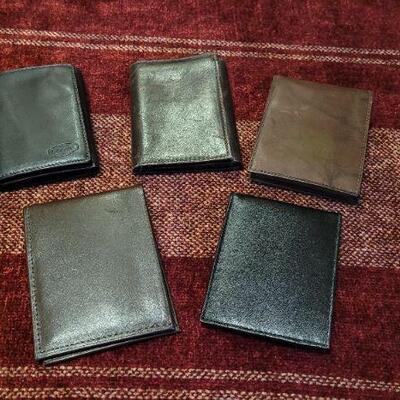 Lot 303: Assortment of Vintage Men's Leather Wallets 
