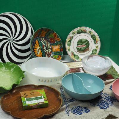 Lot 15 Ceramic and Melmac collectibles