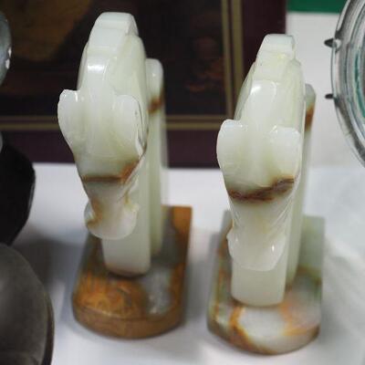 Lot 18 Alabaster Animals and chalkware clown