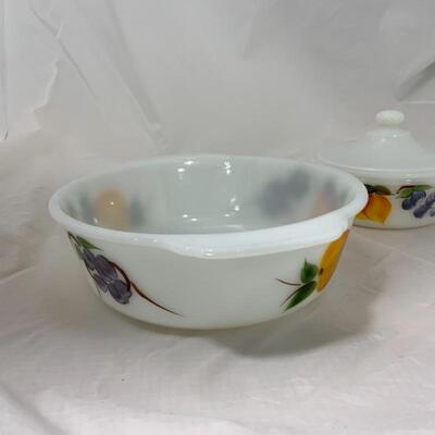 .37. VINTAGE | Fire King | Gay Fad | Two Baking Dishes | One Lid