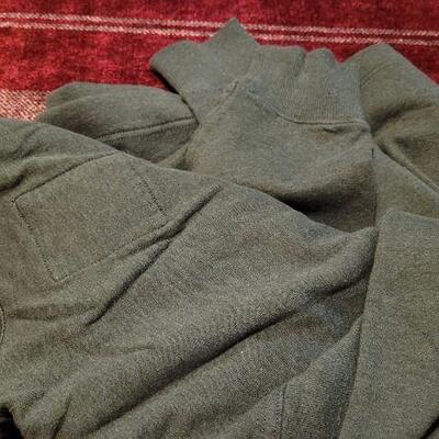 Lot 312: New w/ Tags EDDIE BAUER Sportshop Long Sleeve Sweater