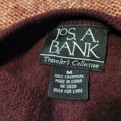 Lot 314: (2) JOS. A. BANK Pre Owned Size Medium CASHMERE Sweaters 