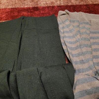 Lot 316: (2) New w/ Tags MURANO Size LARGE Sweaters 