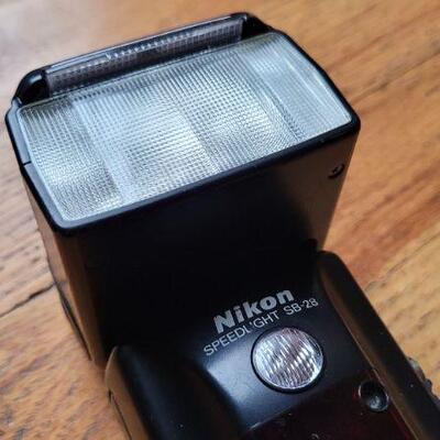 Lot 325: NIKON Speedlight Flash SB-28