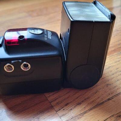 Lot 325: NIKON Speedlight Flash SB-28