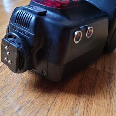 Lot 325: NIKON Speedlight Flash SB-28