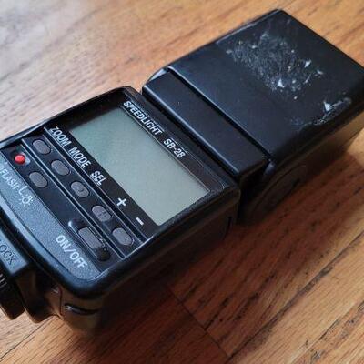 Lot 325: NIKON Speedlight Flash SB-28