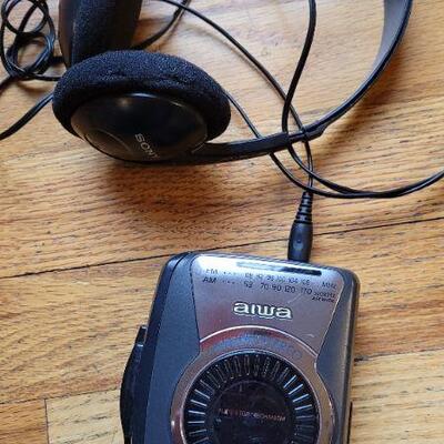 Lot 328: Vintage AIWA Tape Player FM/AM Radio w/ Headphones 