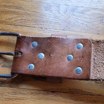 Lot 329: (3) Vintage Back Brace Leather Heavy Duty Weightlifting Belts 
