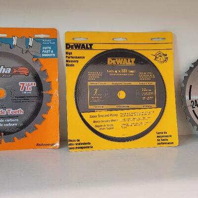 Lot 351: (3) Assorted NEW Saw Blades 