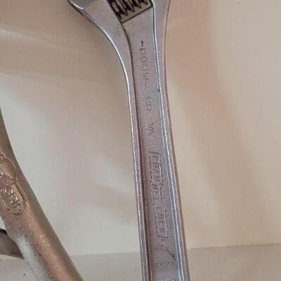 Lot 363: Assorted Home / Auto Repair Tools