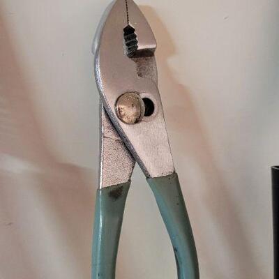 Lot 364: Assorted Home/ Auto Repair Tools 