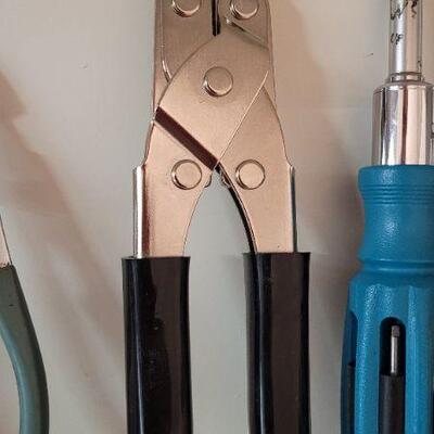 Lot 364: Assorted Home/ Auto Repair Tools 