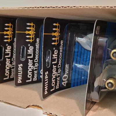 Lot 371: (5) New Packs of Household Candle Style Light Bulbs