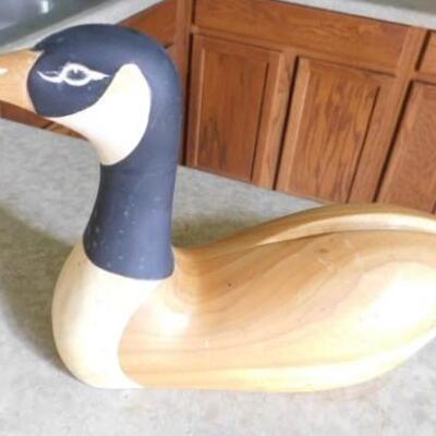 Hand Carved Wood Goose Made in Costa Rica 16