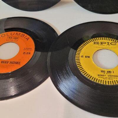 Lot 384: Assorted Vintage 45 RPM Vinyl Records