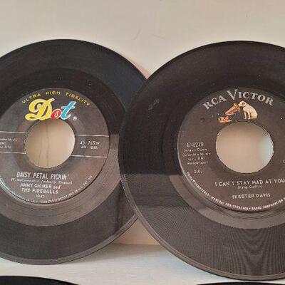Lot 386: Assorted Vintage 45 RPM Vinyl Records 