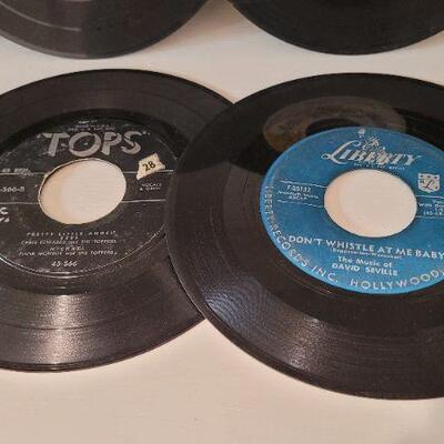 Lot 387: Assorted Vintage 45 RPM Vinyl Records 