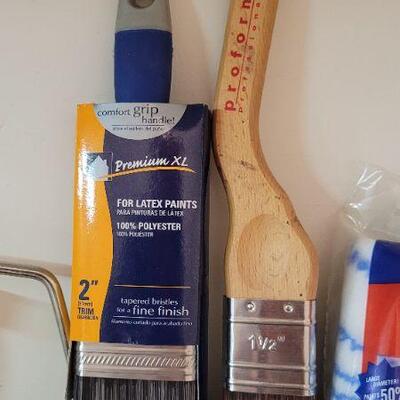 Lot 390: Assorted New Painting Accessories 