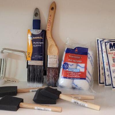 Lot 390: Assorted New Painting Accessories 