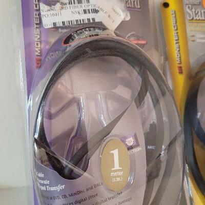 Lot 391: Assorted NEW Video and Computer Cables