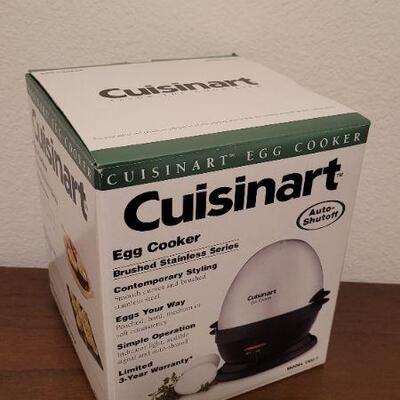 Lot 402: New CUISINART Egg Cooker