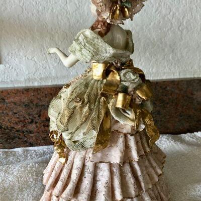 Vintage Victorian Lady Porcelain Figurine YD#022-0157