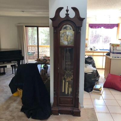 Lot 20 - Sligh Grandfather Clock