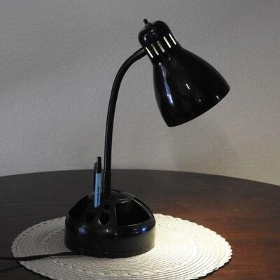Desk lamp